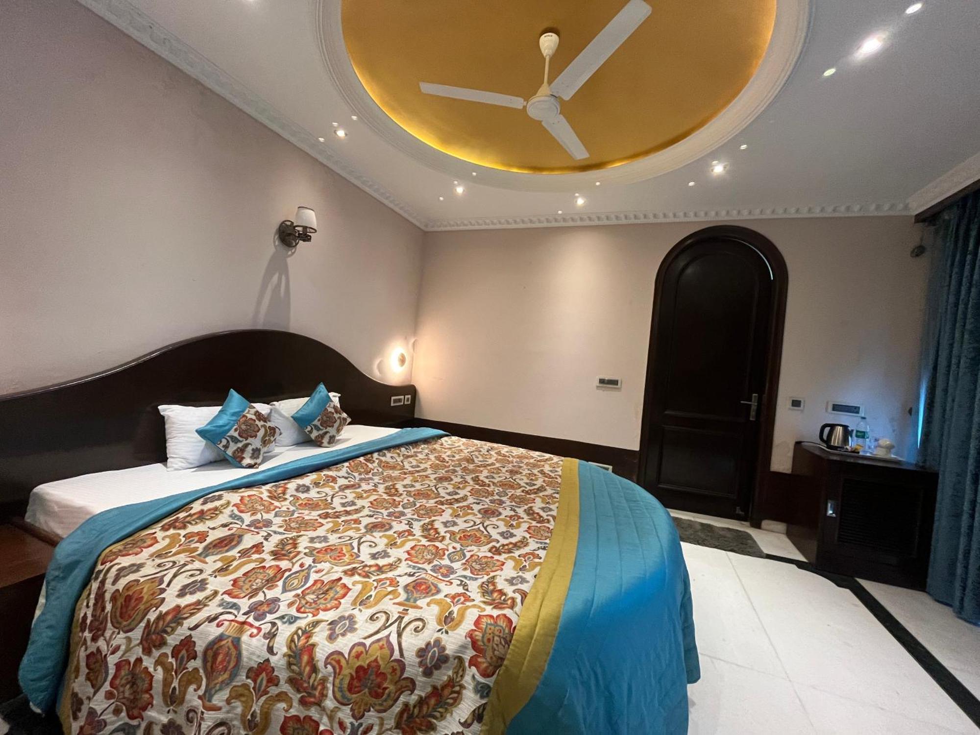 Treehouse Narmade A Riverfront Resort & Spa Narmadapuram Hoshangabad Екстериор снимка