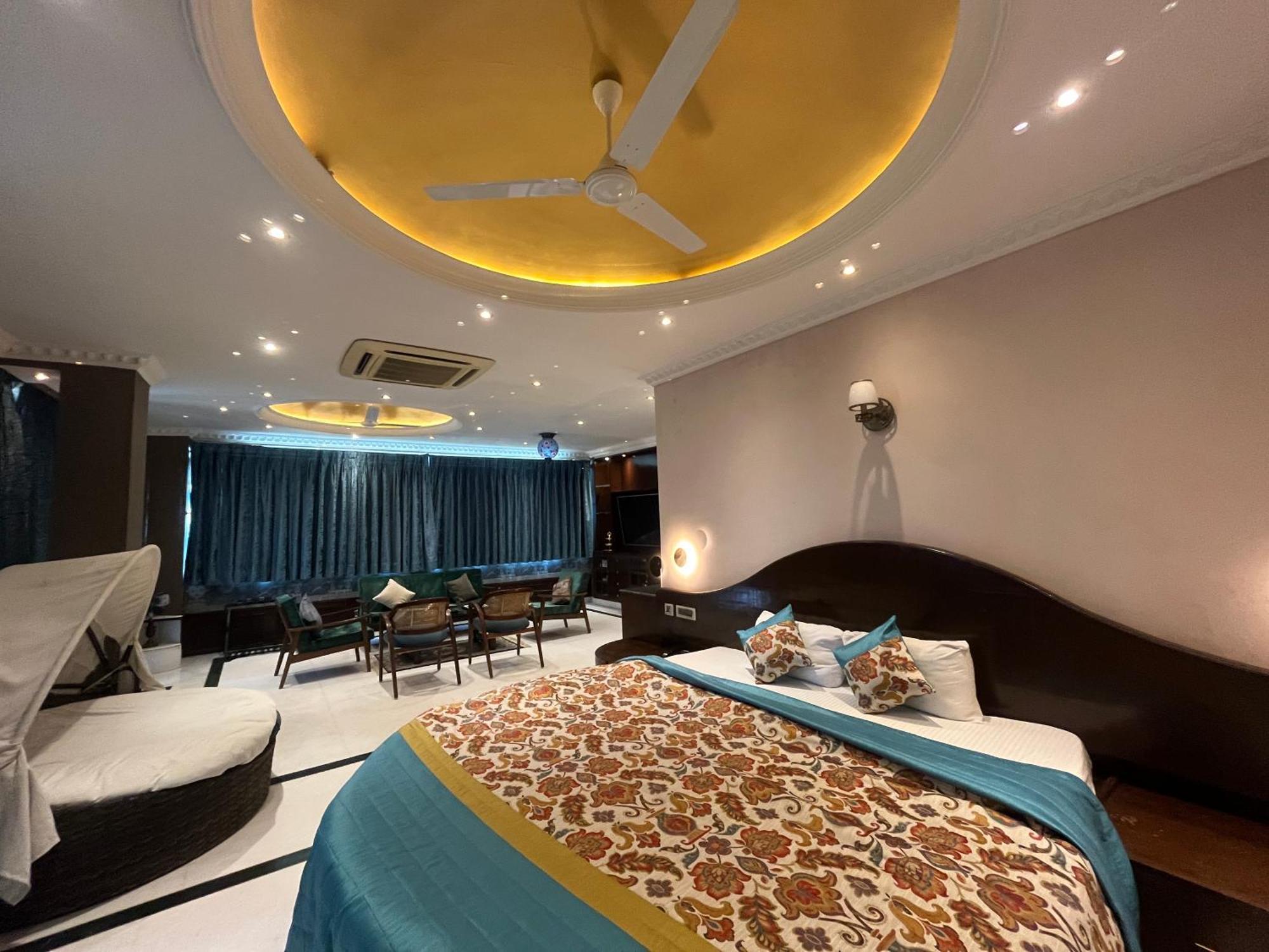 Treehouse Narmade A Riverfront Resort & Spa Narmadapuram Hoshangabad Екстериор снимка